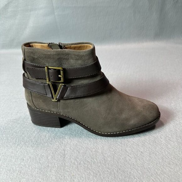 Vionic Mana Boots Womens 6.5 Orthaheel Grey‎ Suede Buckle Straps Block Heel - Picture 1 of 7